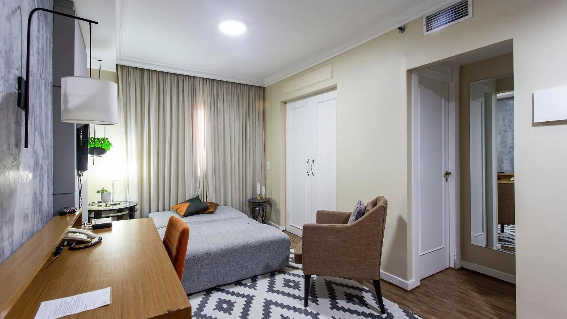 Gomes De Carvalho - Tw Apartment Sao Paulo